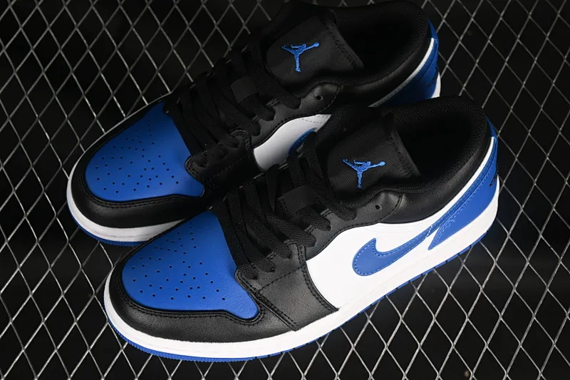 All categories Air Jordan Jordan series basketball shoes Air Jordan 1 Low G version pure original Air Jordan 1 Low AJ1 Joe 1 black and white blue low-top cultural basketball shoes 553558-140